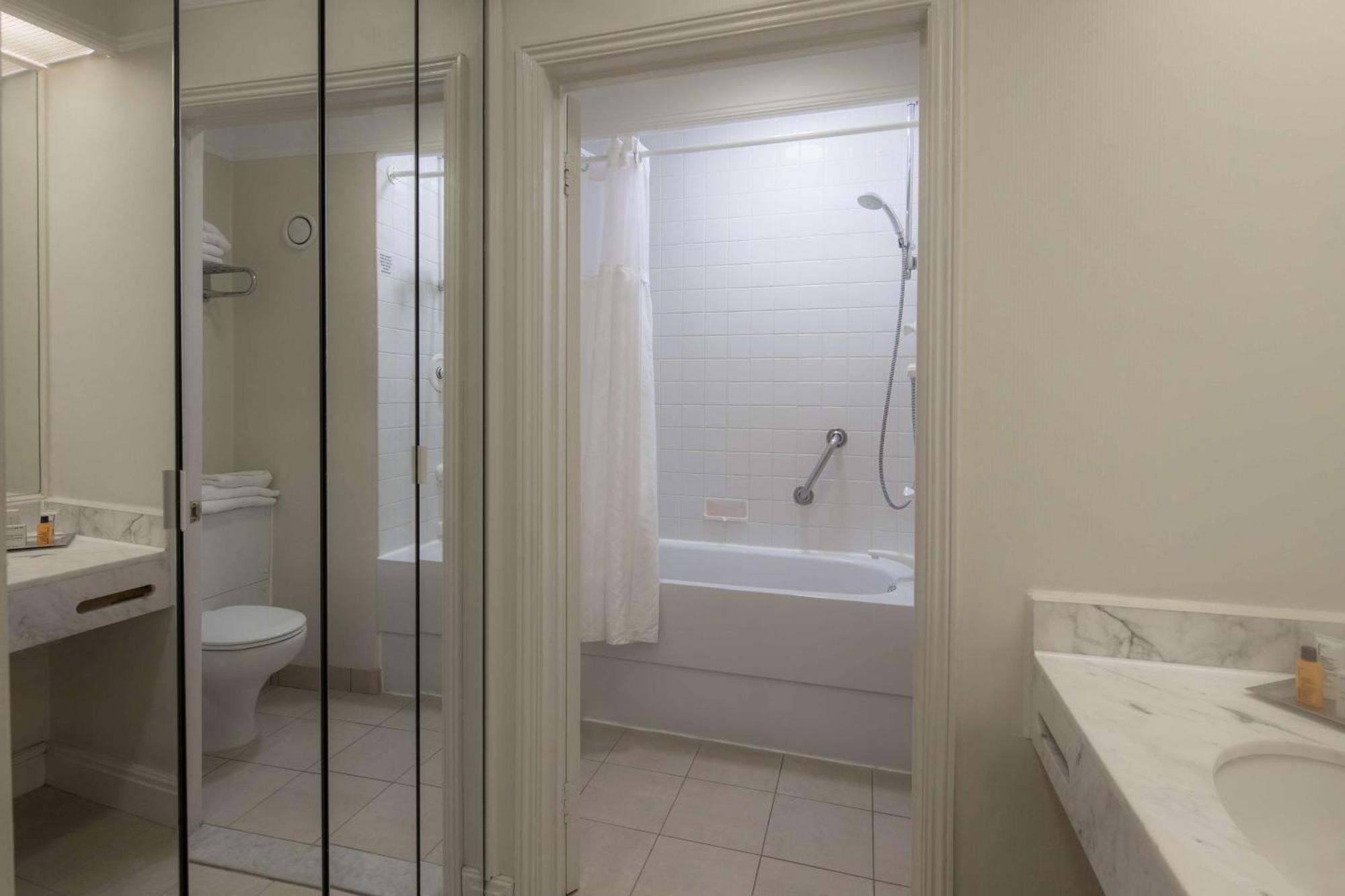 Hilton Leicester Hotel Bagian luar foto